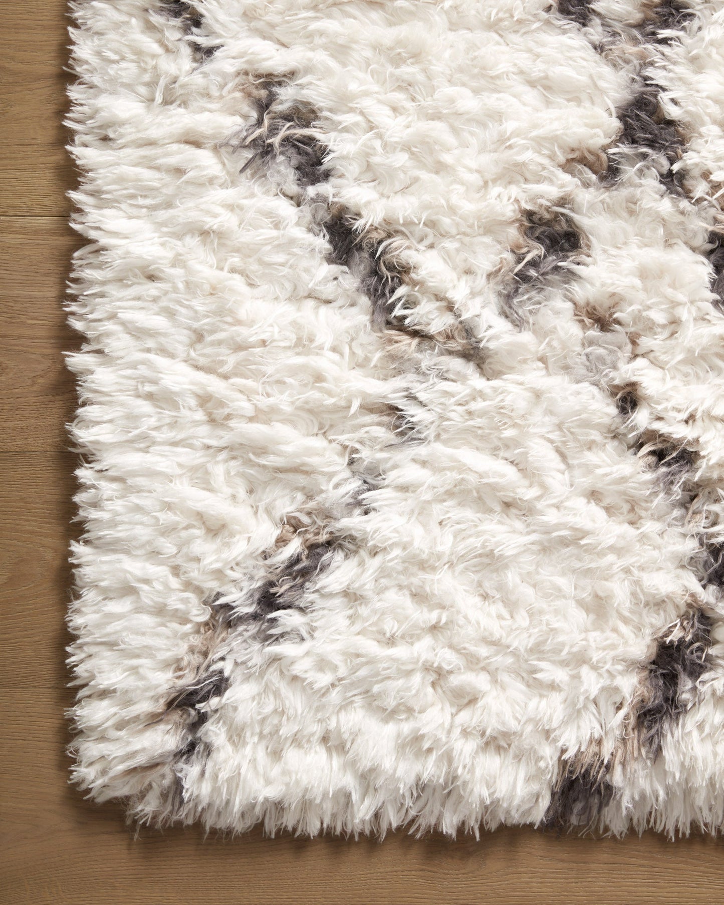 Loloi Amira Rug - AR Ivory / Bark