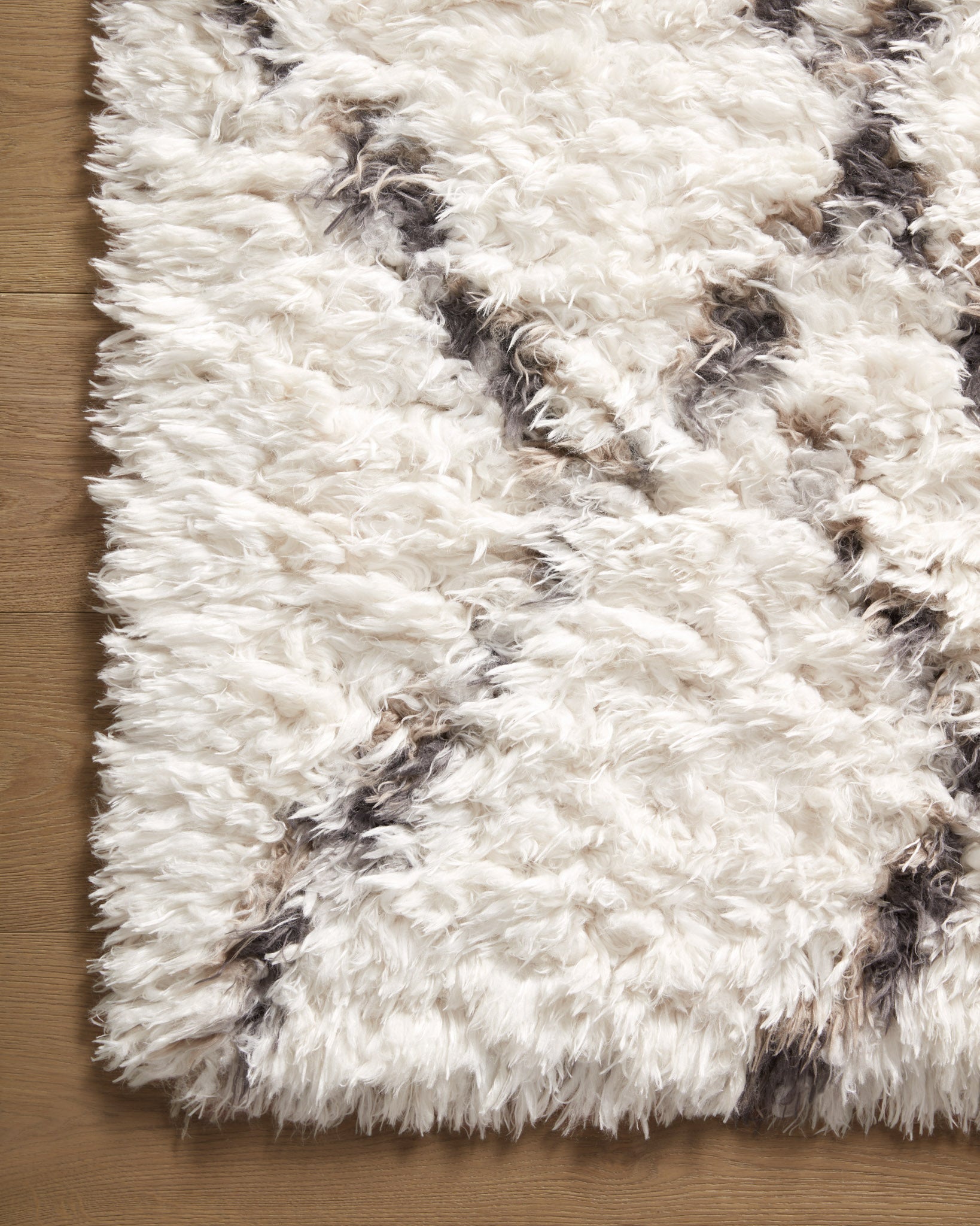 Loloi Amira Rug - AR Ivory / Bark