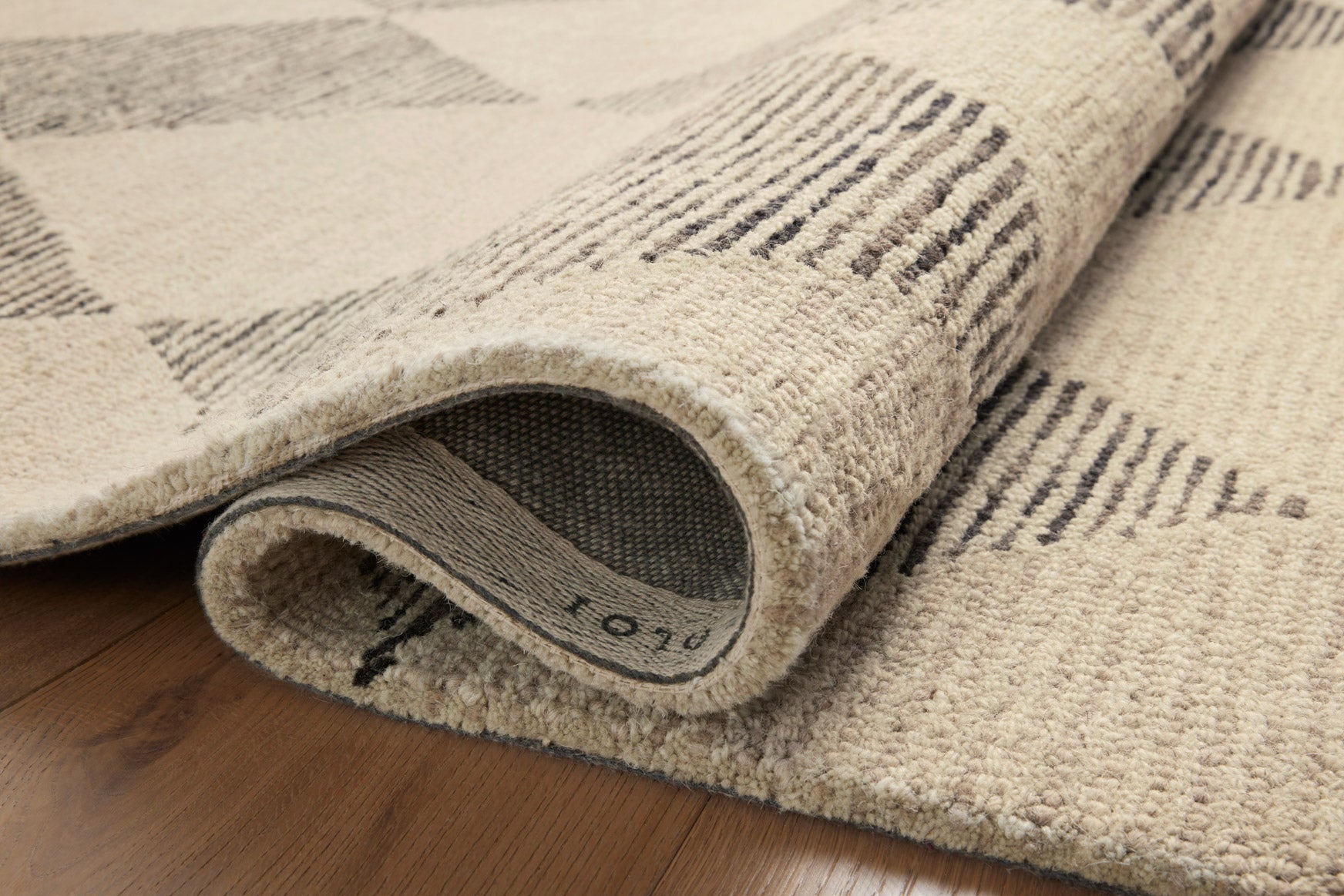 Loloi Francis Rug - CJ Beige / Charcoal
