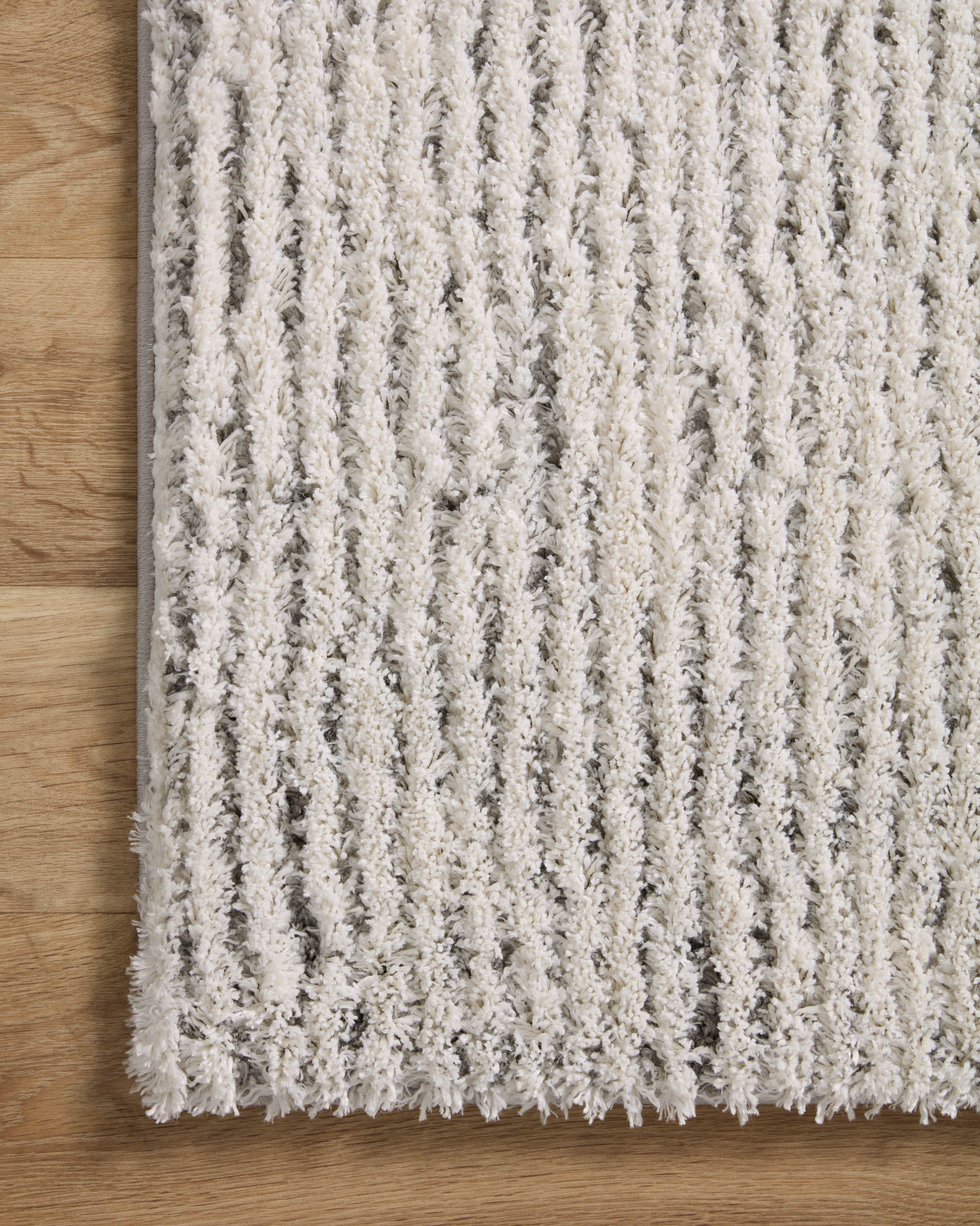 Loloi Levitt Shag Rug - Ivory / Grey