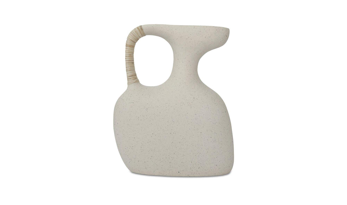 Vila 13 in Sculptural Vessel Cream White
